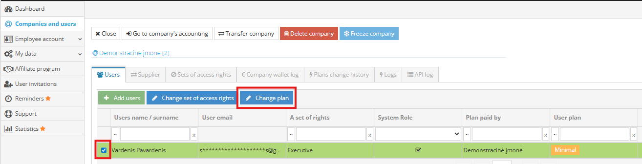 Selecting a user and the change plan button